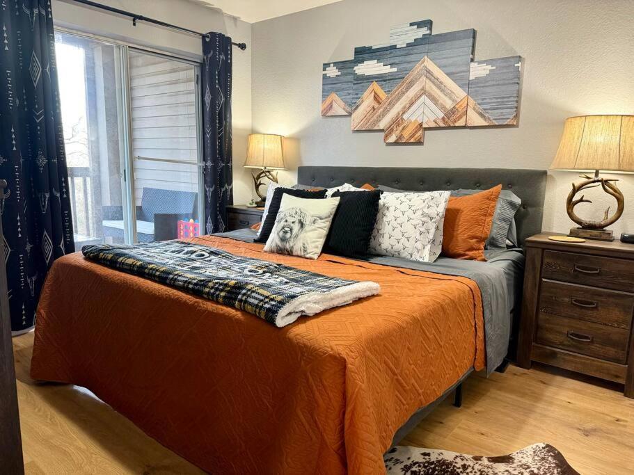 Modern Comfort: Updated Cozy Condo In Indian Point Брэнсон Экстерьер фото