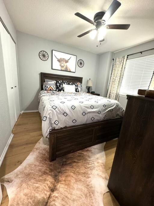 Modern Comfort: Updated Cozy Condo In Indian Point Брэнсон Экстерьер фото
