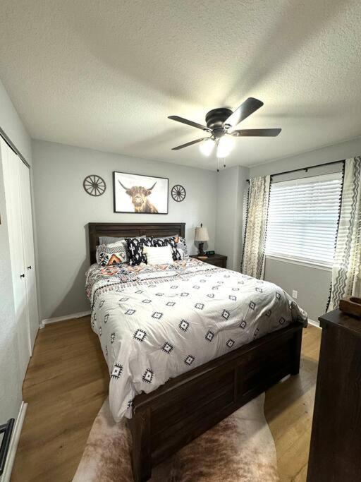 Modern Comfort: Updated Cozy Condo In Indian Point Брэнсон Экстерьер фото